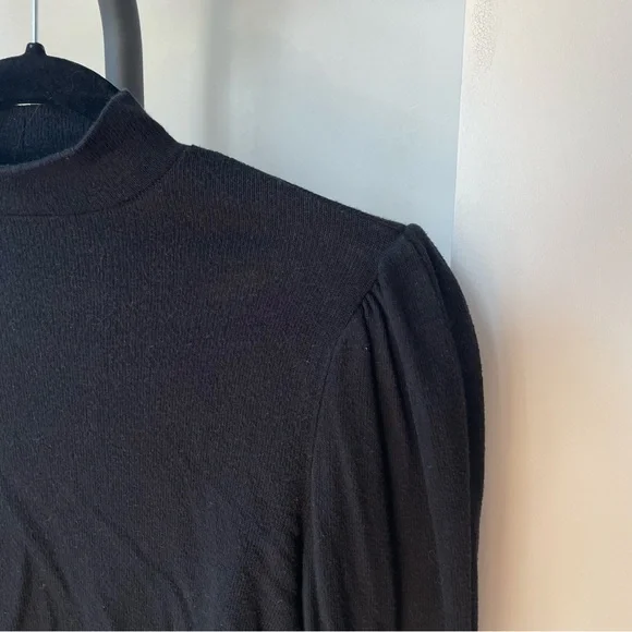 Reformation Cydney Top - Picture 6 of 10